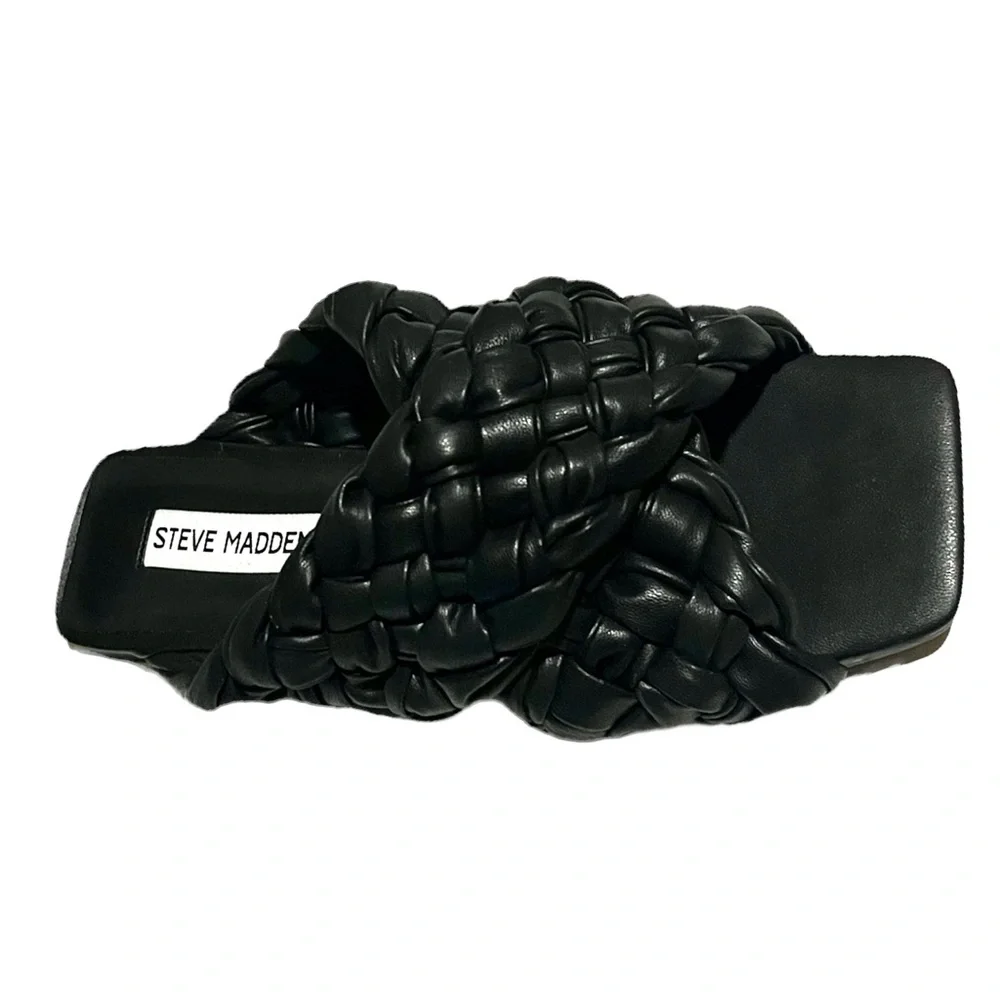 Steve Madden Marina Flat Sandals *Final price drop* - Picture 2 of 7